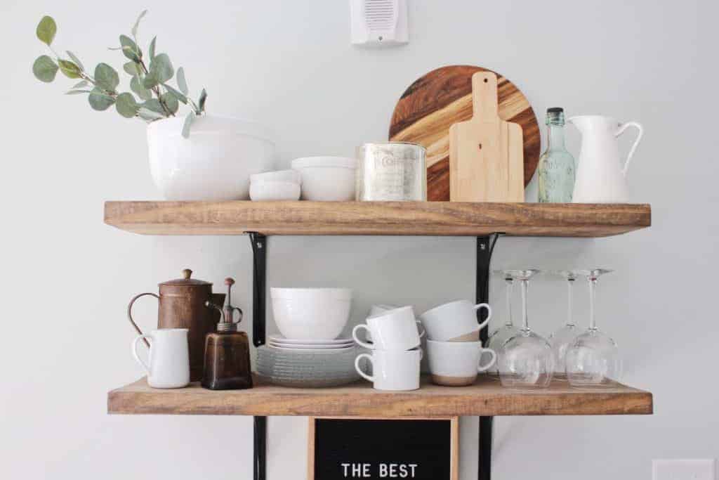 DIY: simple open shelving (step by step)| Caitlin De Lay Blog